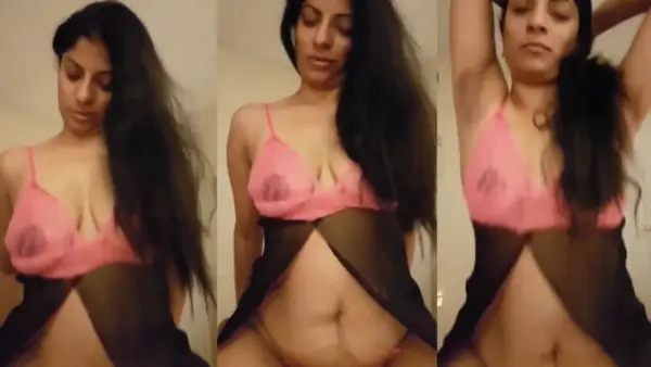 Tamil Beautiful Milf Aunty Fucking & Giving a Blowjob
